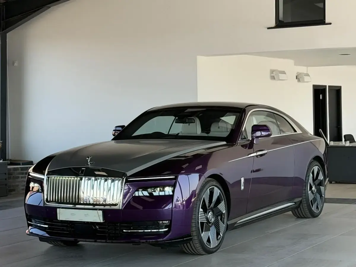 Used Rolls Royce Spectre 430 kW (585 HP) 2023 Mauve/purple Coupe