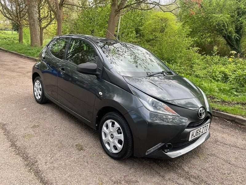 Used Toyota Aygo 69 HP (50 kW) 2015 Grey Hatchback
