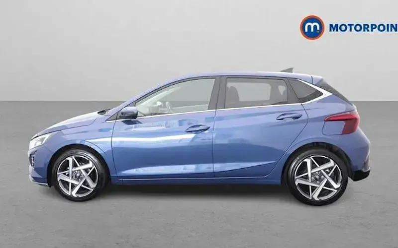 Used Hyundai i20 Premium 101 HP (74 kW) 2025 Blue Hatchback