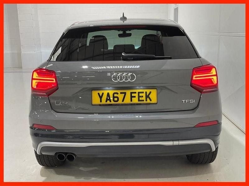 Begagnad Audi Q2 Design 150 HK (110 kW) 2017 Grå SUV
