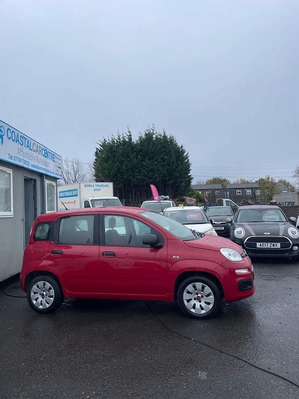 Used Fiat Panda Pop 69 HP (50 kW) 2015 Red Hatchback
