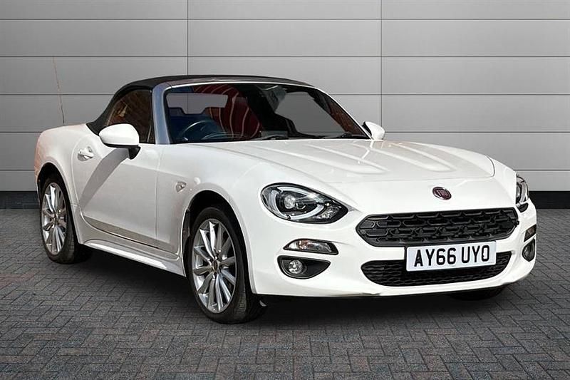 Used Fiat 124 Spider Lusso Plus 140 HP (102 kW) 2016 White Cabriolet