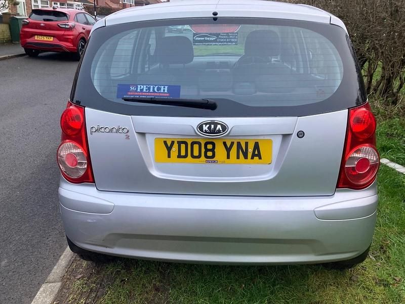 Used Kia Picanto 64 HP (47 kW) 2008 Silver Hatchback