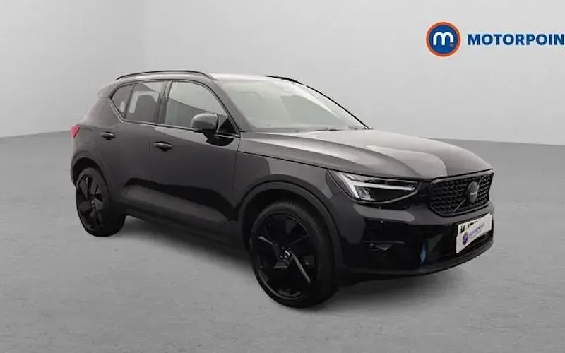 Usado Volvo XC40 Plus 163 HP (119 kW) 2025 SUV