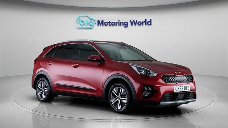 Used Kia Niro 139 HP (102 kW) 2022 Red SUV