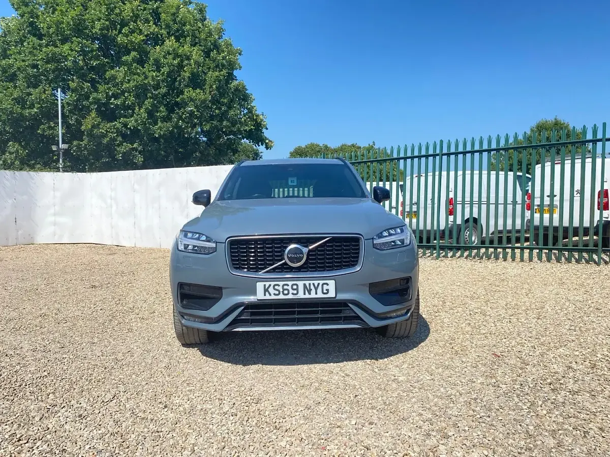 Used Volvo XC90 R-Design 310 HP (228 kW) 2019 Grey SUV