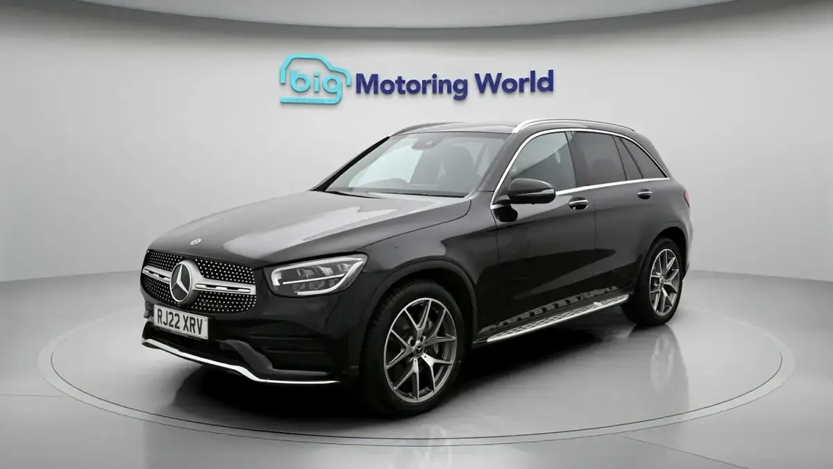 Used Mercedes GLC300 AMG Line Premium Plus 258 HP (189 kW) 2022 Black SUV