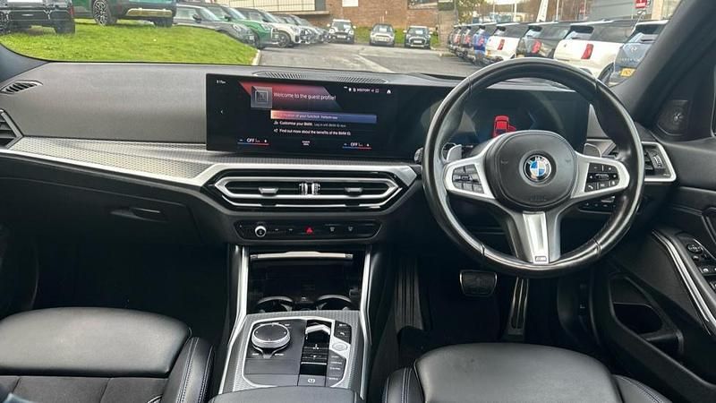 Used BMW 320 M Sport 187 HP (137 kW) 2023 Red