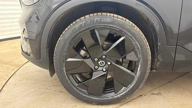 Usado Volvo XC40 Plus 161 HP (118 kW) 2025 SUV