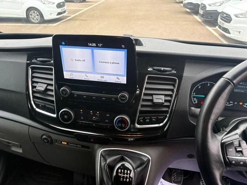 Used Ford Transit Custom Limited 130 HP (95 kW) 2021 Silver Van