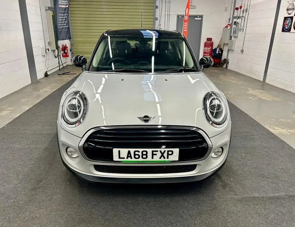 Used Mini Cooper Classic 2018 Silver Hatchback