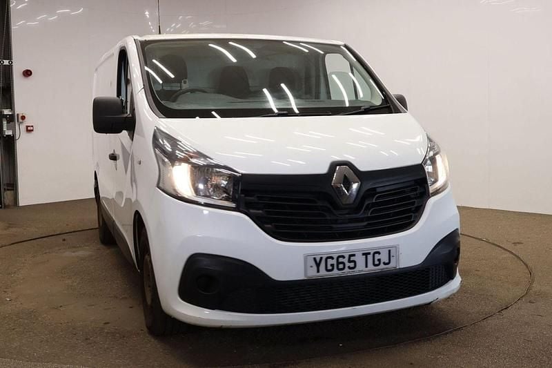 Used Renault Trafic Business 2015 White MPV
