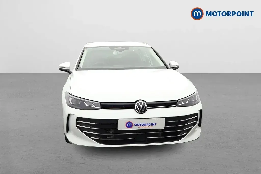 Used VW Passat Life 204 HP (150 kW) 2025 White Estate