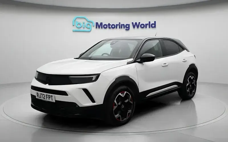 Used Vauxhall Mokka GS Line 101 HP (74 kW) 2022 White SUV