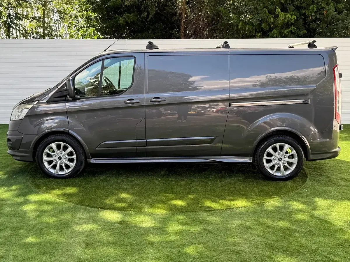 Used Ford Transit Custom Limited 170 HP (125 kW) 2016 Grey Van