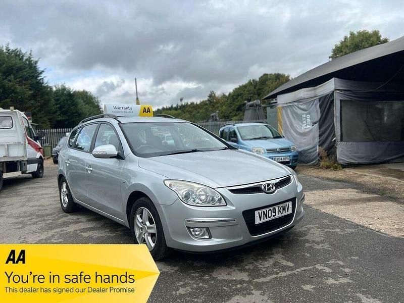 Silver Used 2009 Hyundai i30 Comfort Hatchback | £1,990 (Fair price) - Image 1/1