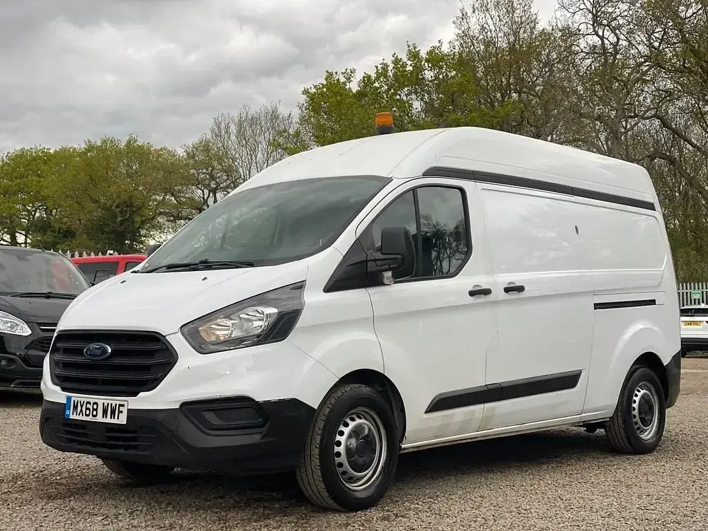 Usado Ford Transit Custom 130 HP (95 kW) 2019 Branco Van