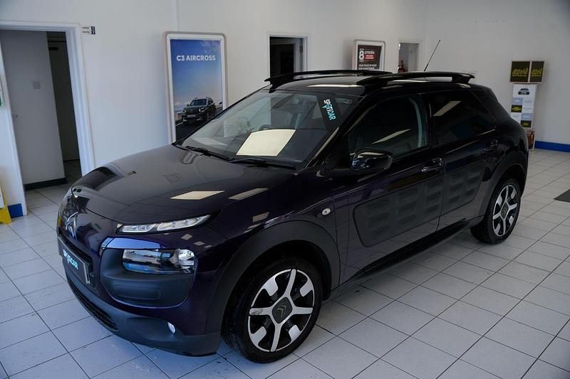 Używany Citroën C4 Cactus Flair 81 KM (59 kW) 2016 Purpurowy Hatchback