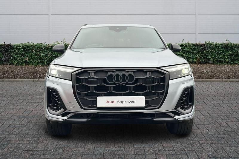 Used Audi Q7 Black Edition 281 HP (206 kW) 2023 Grey SUV