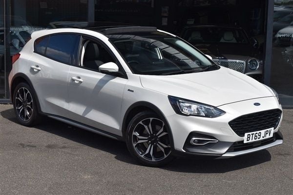 Metropolis white Used 2019 Ford Focus Active X Hatchback | £12,990 (Fair price) - Image 1/1