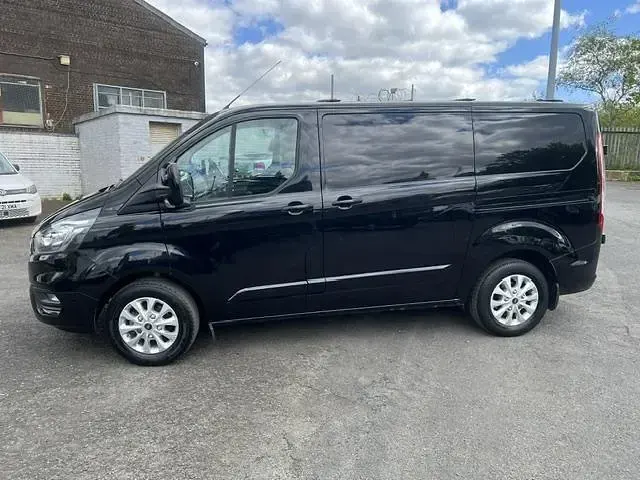 Used Ford Transit Custom Limited 130 HP (95 kW) 2019 Black Van