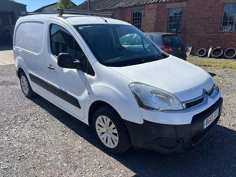 Usado Citroën Berlingo 75 HP (55 kW) 2013 Branco Monovolume