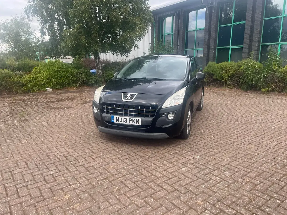 Used Peugeot 3008 Active 115 HP (84 kW) 2013 Black Estate