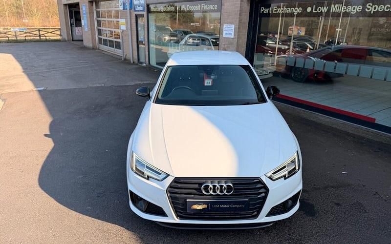 Used Audi A4 Black Edition 150 HP (110 kW) 2019 White Sedan