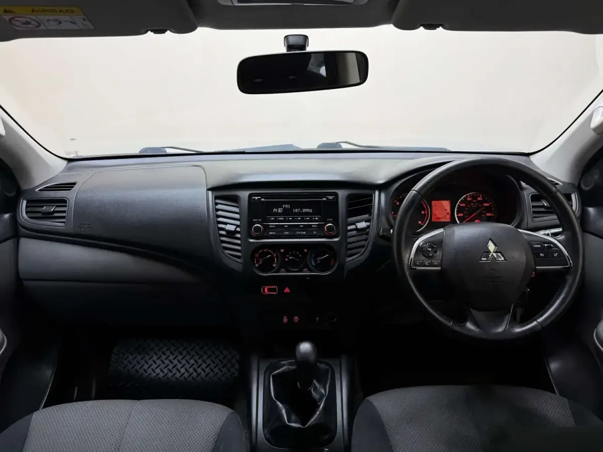 Second-hand Mitsubishi L200 2017 Argintiu Pickup