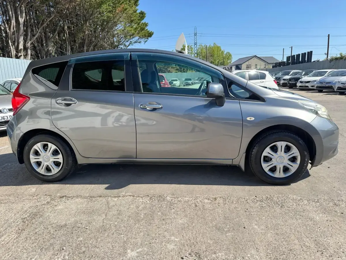 Używany Nissan Note Acenta 2025 Szary Hatchback