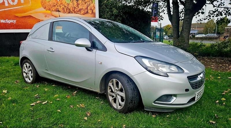 Used Vauxhall Corsa Sportive 95 HP (69 kW) 2015 Silver Van