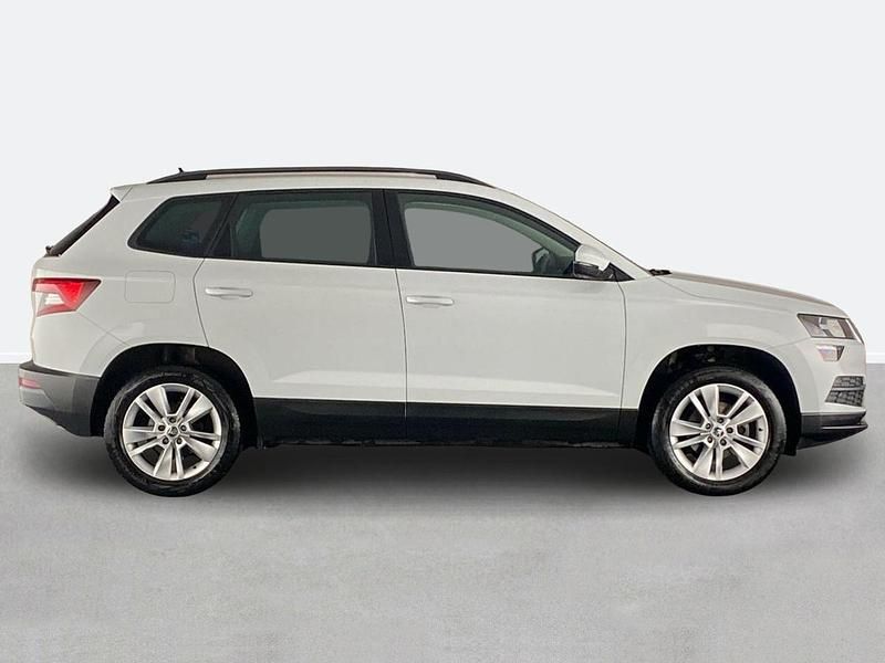 Used Skoda Karoq SE Technology 150 HP (110 kW) 2021 White SUV