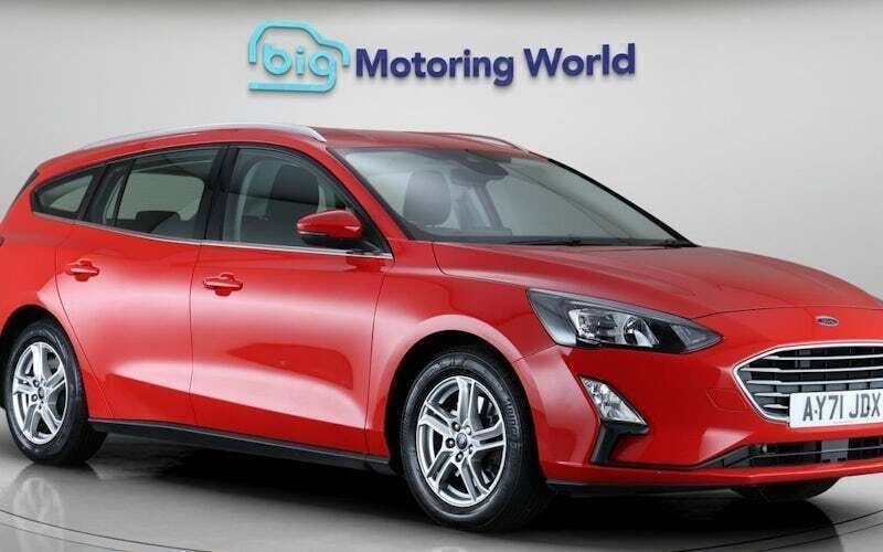 Used 2020 Ford Focus Zetec Estate | £9,100 (Good price) - Image 1/4