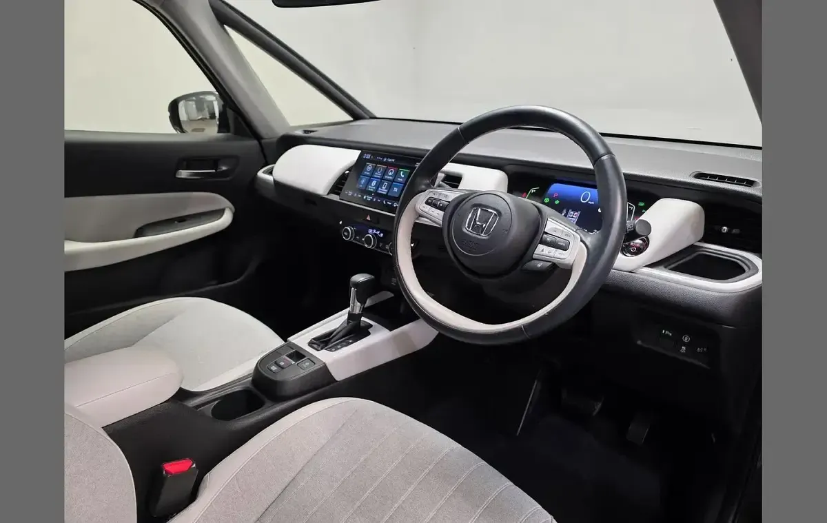 Used Honda Jazz Hybrid 109 HP (80 kW) 2023 Grey Hatchback