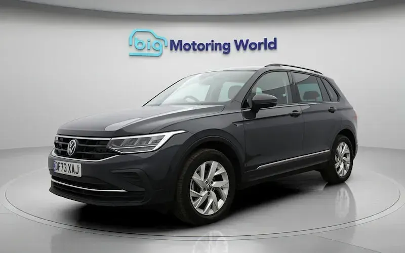 Używany VW Tiguan S 150 KM (110 kW) 2023 Szary SUV