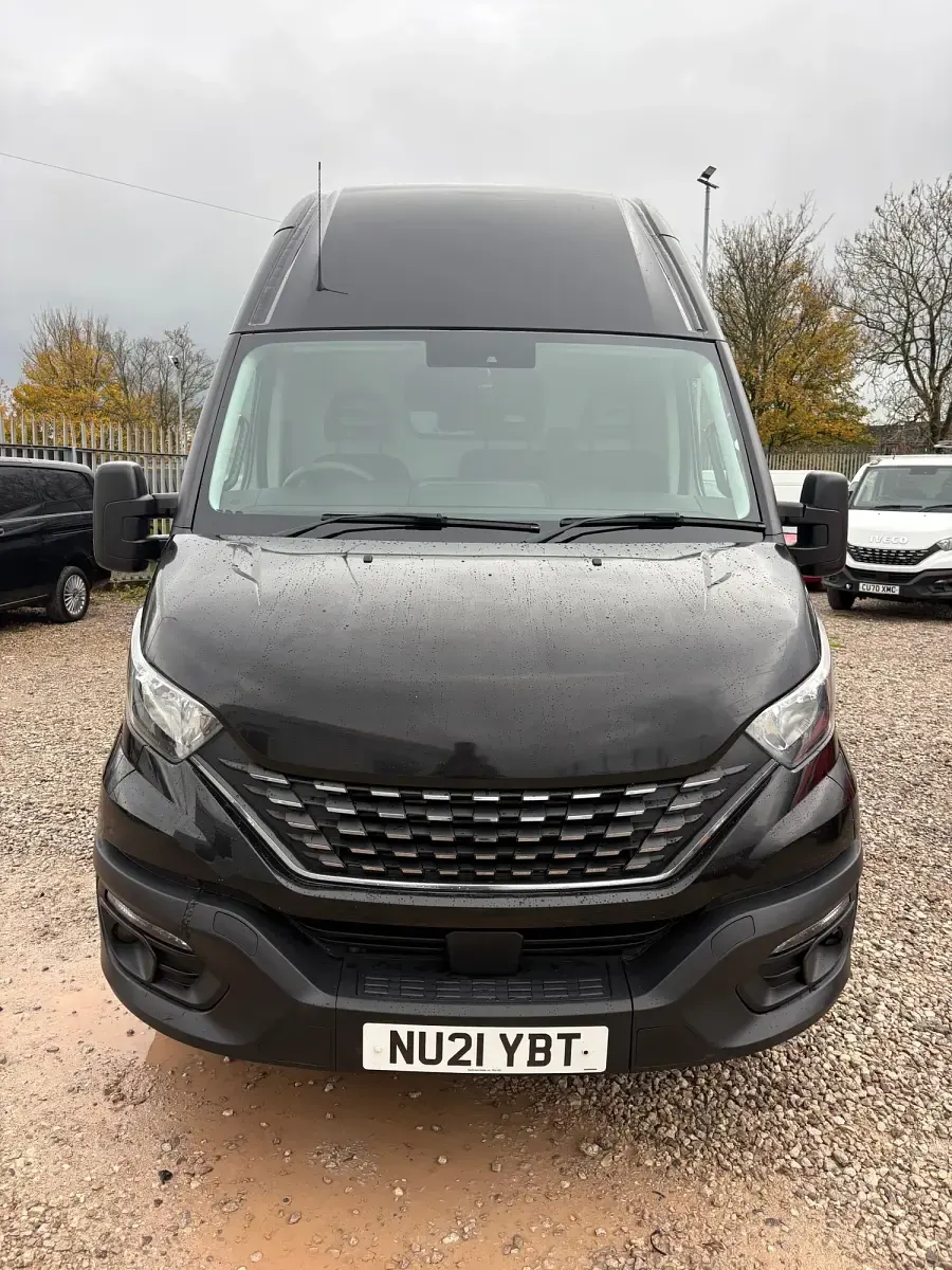 Used Iveco Daily 180 HP (132 kW) 2021 White