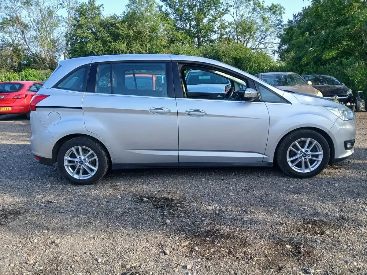Used Ford Grand C-Max Zetec 2016 Silver MPV