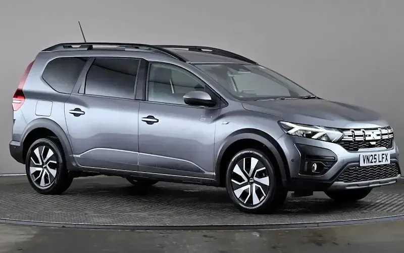 Usado Dacia Jogger Expression 110 HP (80 kW) 2025 Monovolume