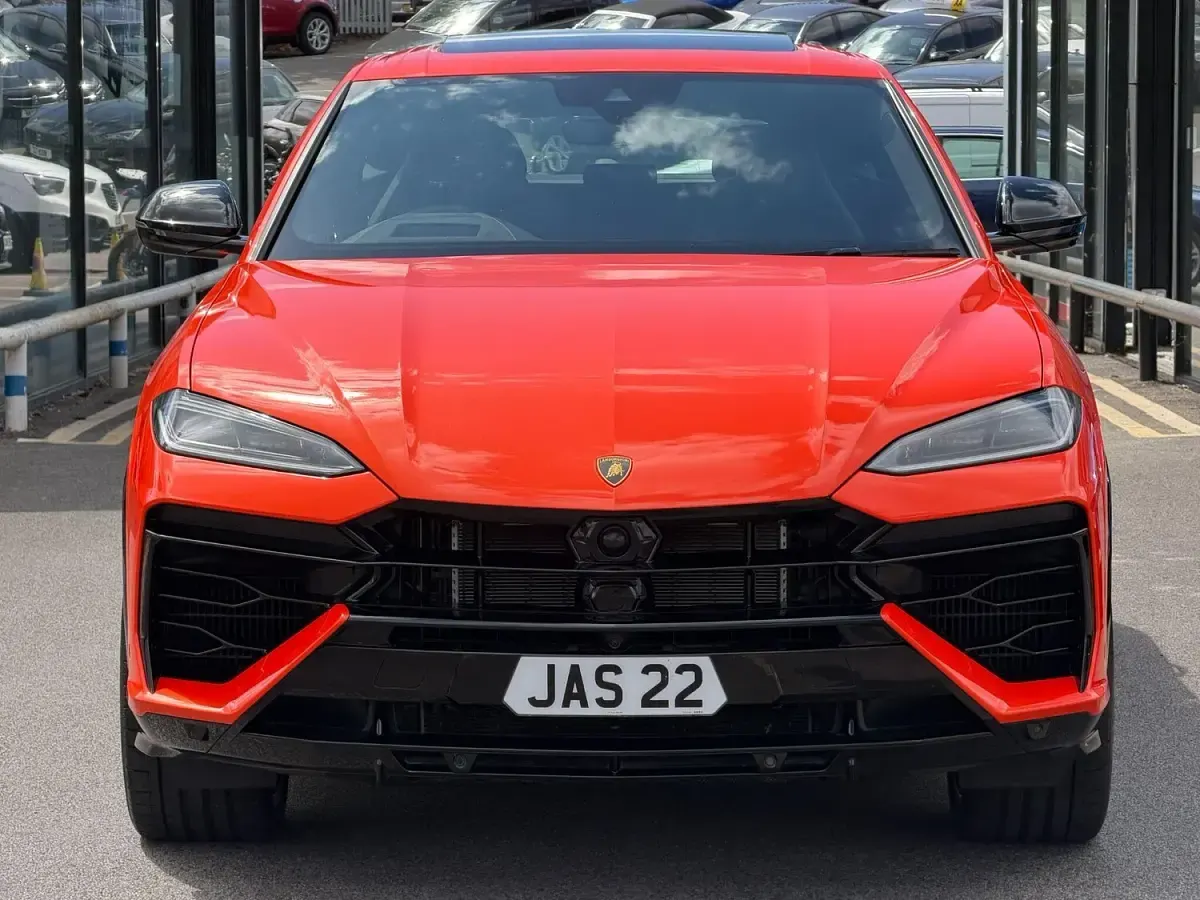Used Lamborghini Urus 800 HP (588 kW) 2025 Orange SUV