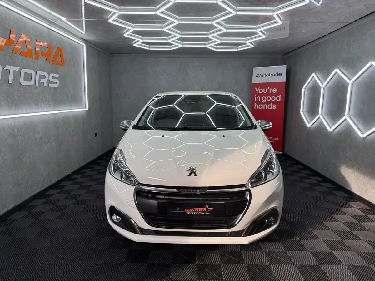 Used Peugeot 208 S 2019 White Hatchback