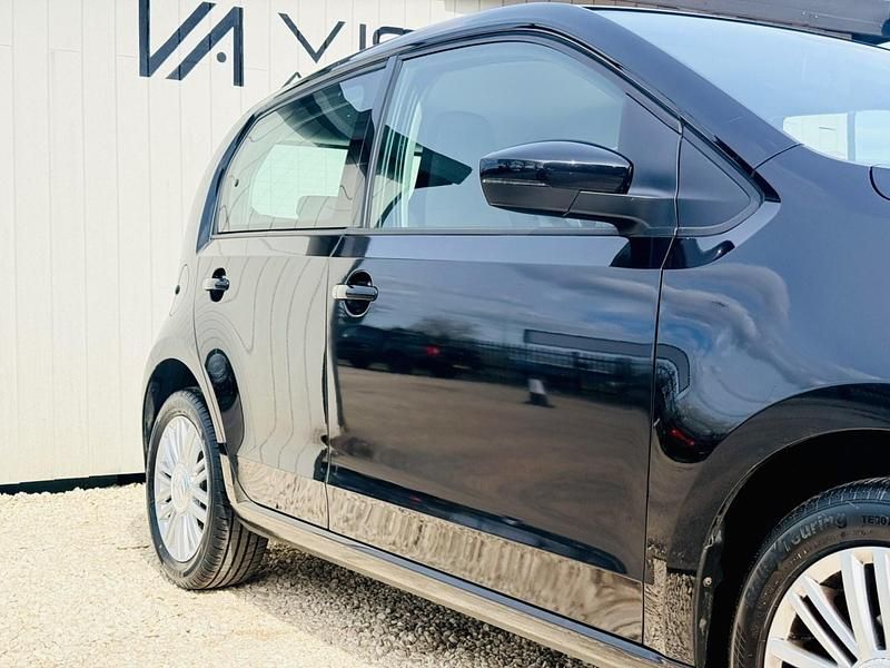 Używany VW up! move up! 2017 Czarny Hatchback