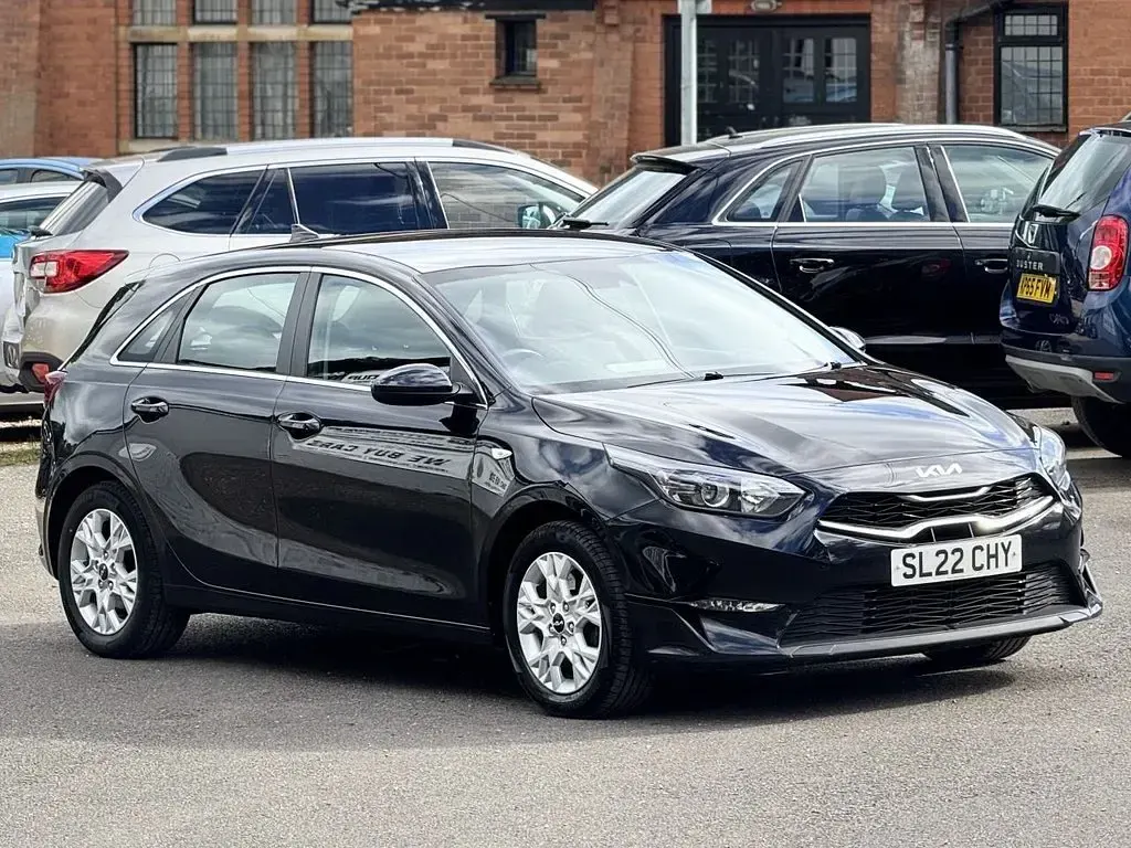 Used Kia Ceed 118 HP (86 kW) 2022 Black Hatchback