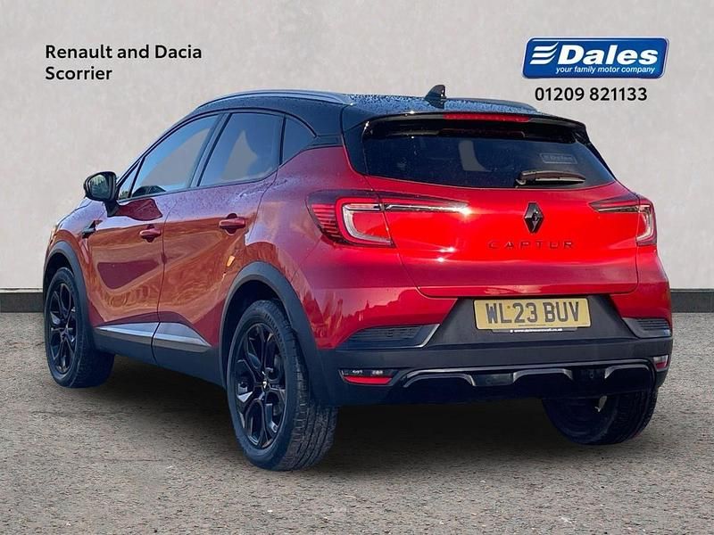Used Renault Captur Rive Gauche 2023 Flame red SUV