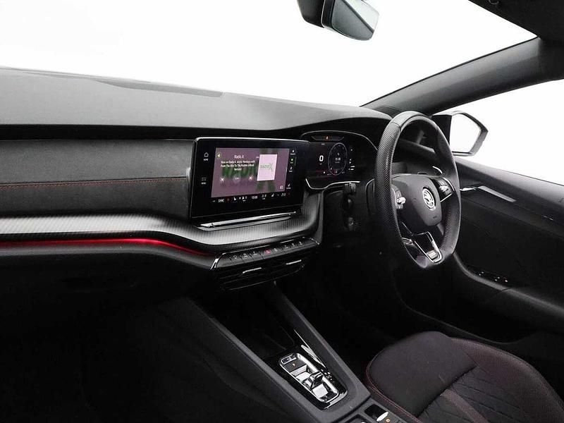 Used Skoda Octavia vRS 180 HP (132 kW) 2022 Black magic pearl effect Estate