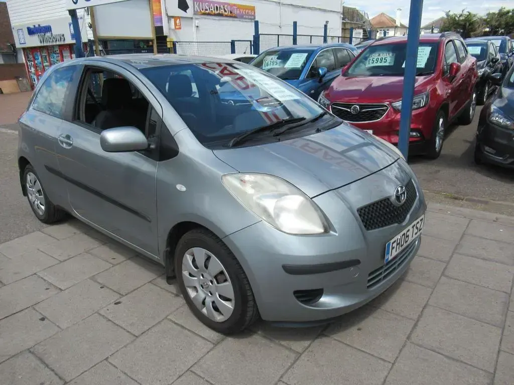 Used Toyota Yaris T3 2006 Silver Hatchback