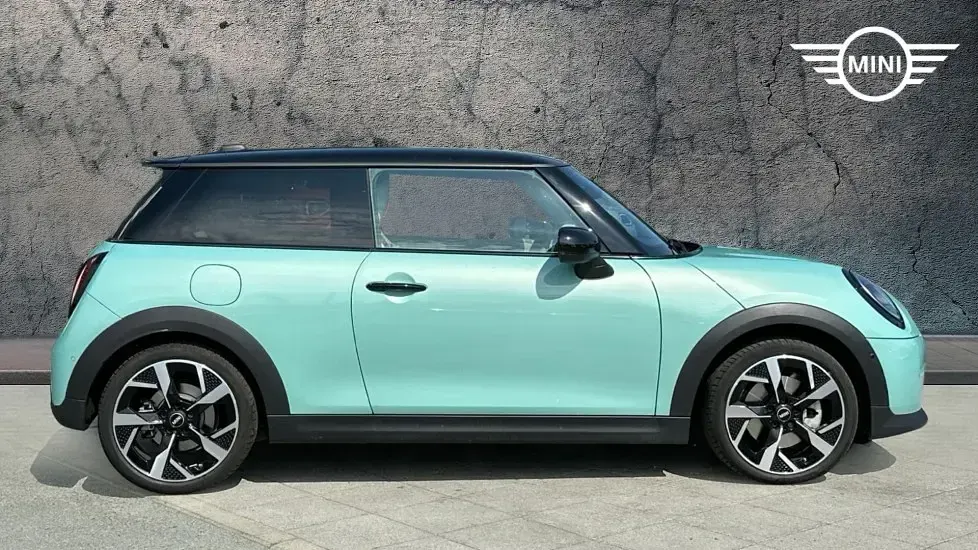 Used Mini Cooper S Hatch 201 HP (147 kW) 2025 Green Hatchback