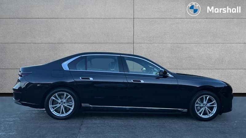 Used BMW i7 Comfort Edition 334 kW (455 HP) 2025 Black sapphire Sedan