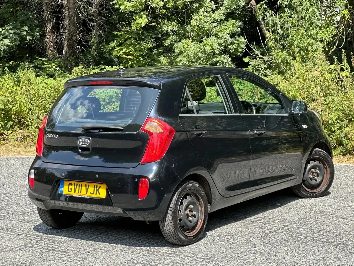 Used Kia Picanto 68 HP (50 kW) 2011 Black Hatchback