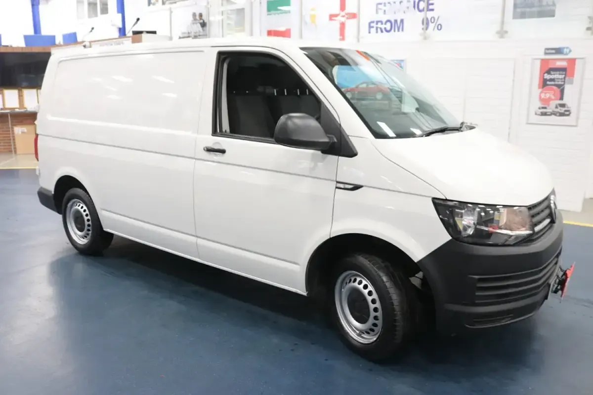 Used VW Transporter Startline 102 HP (75 kW) 2019 White Van