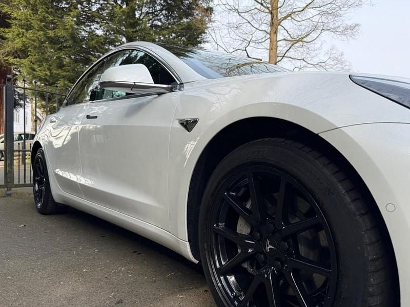 Used Tesla Model 3 Long Range AWD 77 kW (106 HP) 2020 White Sedan